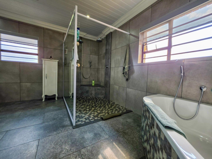 3 Bedroom Property for Sale in Stilbaai Wes Western Cape